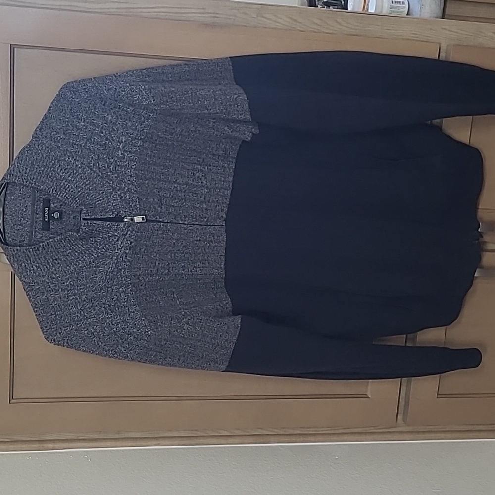 Men's size medium zip up cardigan